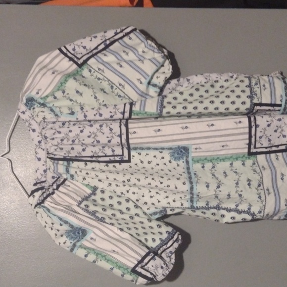 PATCHWORK TIE NECK PUFF SLEEVE TOP  size Small - Picture 4 of 5